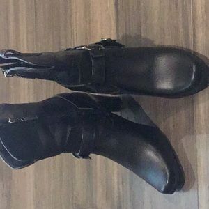 Women’s riding boots
